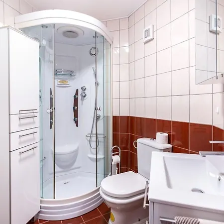 Ferienwohnung In Mit Grill, Garten Und Gemeinsamem Pool * Medulin