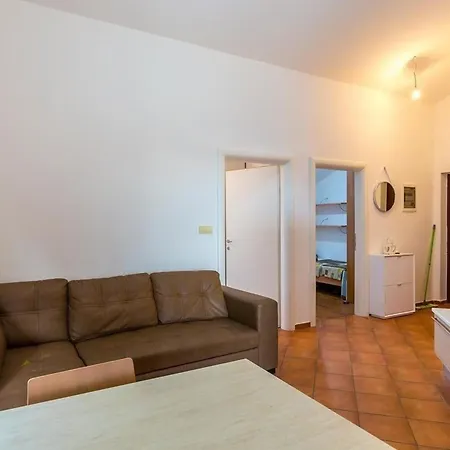 Appartement Ferienwohnung In Mit Grill, Garten Und Gemeinsamem Pool Medulin